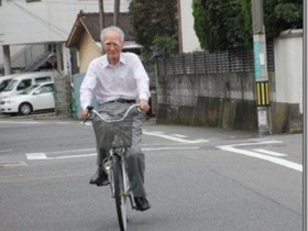 生產關係和生產力倒掛的中國大陸文明帝國,按照長遠帝國300年歷史來說,應該減少終身制酒色財色高成本的儒家公務員數量,增加清廉高效合同制資本主義公務員數量,國家用人不當,吸引不來外來投資沒有錢的帝國根本就經營困難導致國破家亡,人治無民主法治的搞特權腐敗關係的社會不可信!